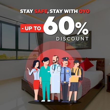 Oyo 821 Hotel Dinasti Макасар Экстерьер фото
