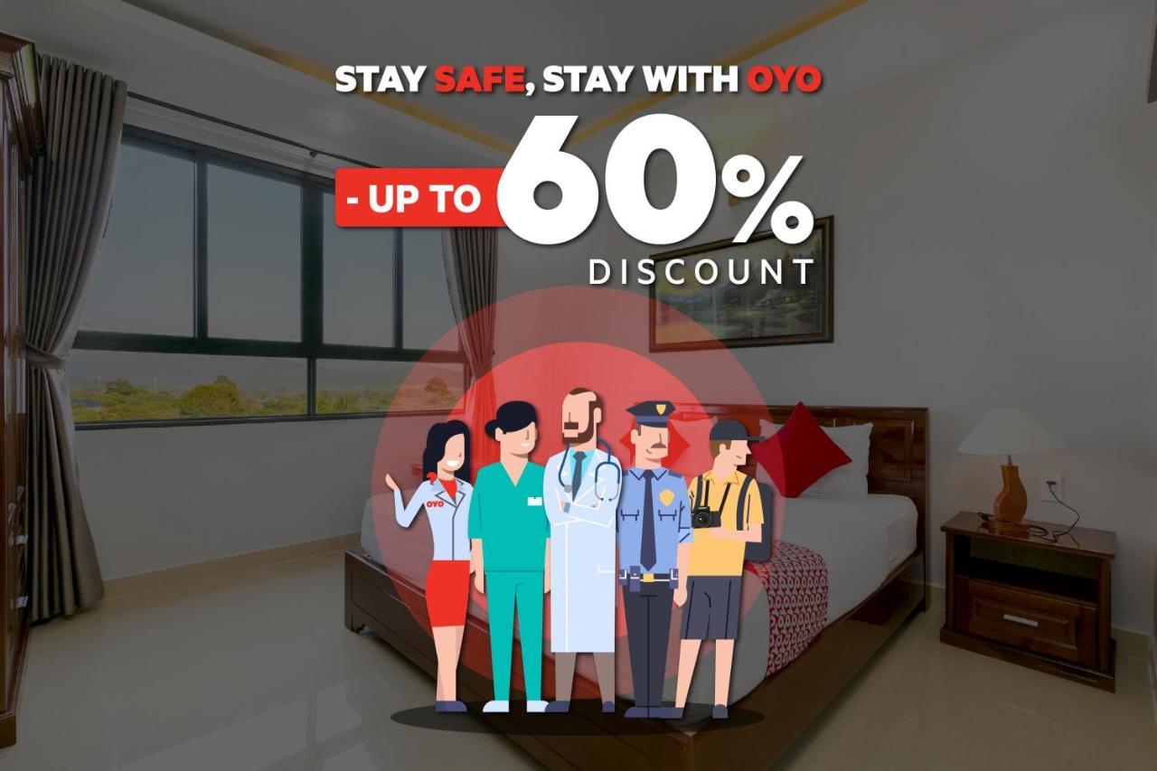 Oyo 821 Hotel Dinasti Макасар Экстерьер фото